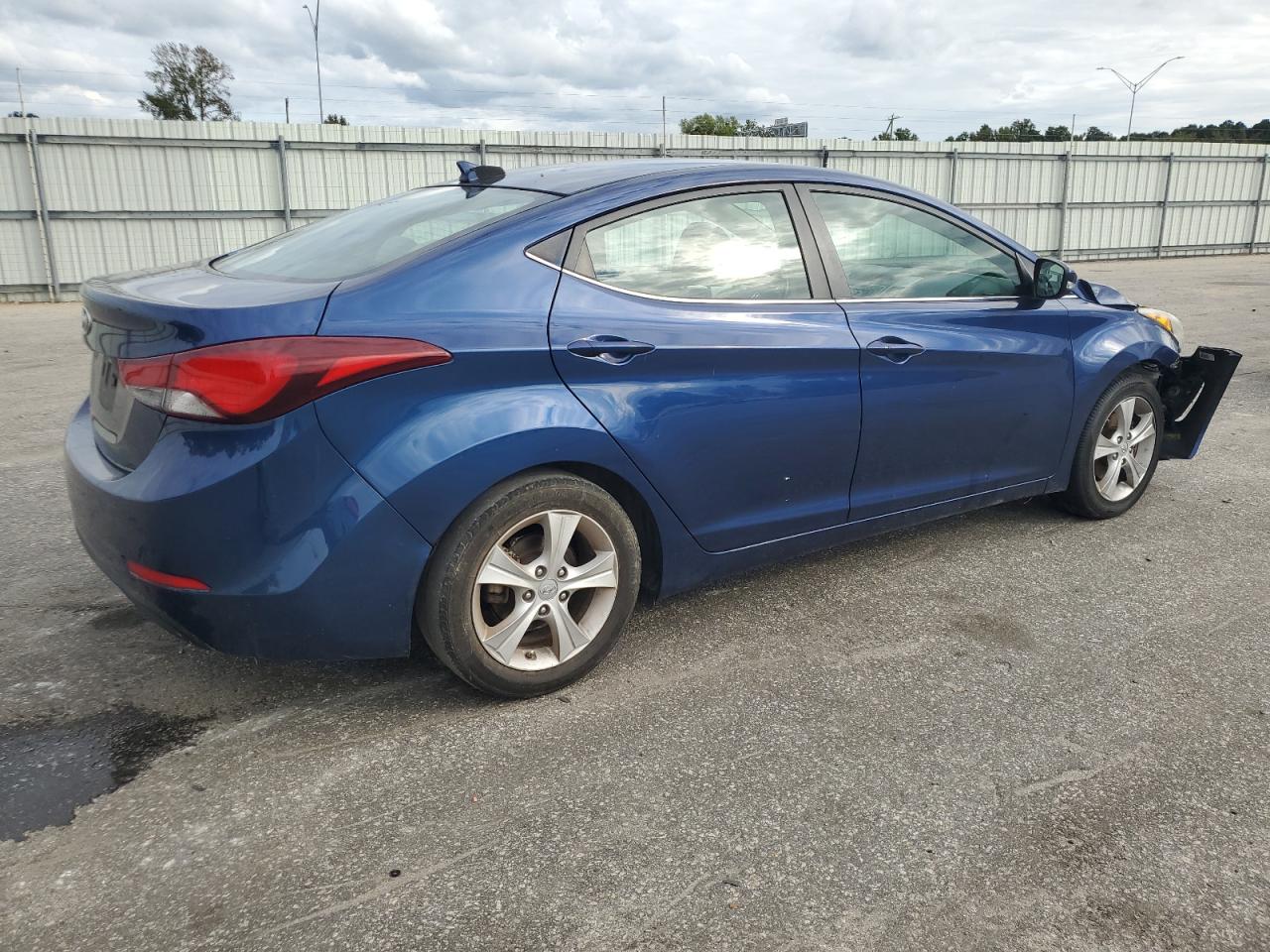 HYUNDAI ELANTRA SE