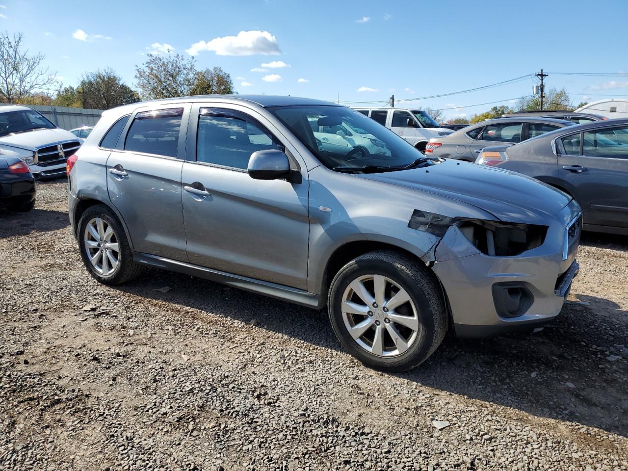 MITSUBISHI OUTLANDER ES
