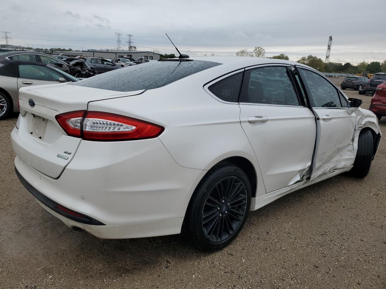 FORD FUSION SE