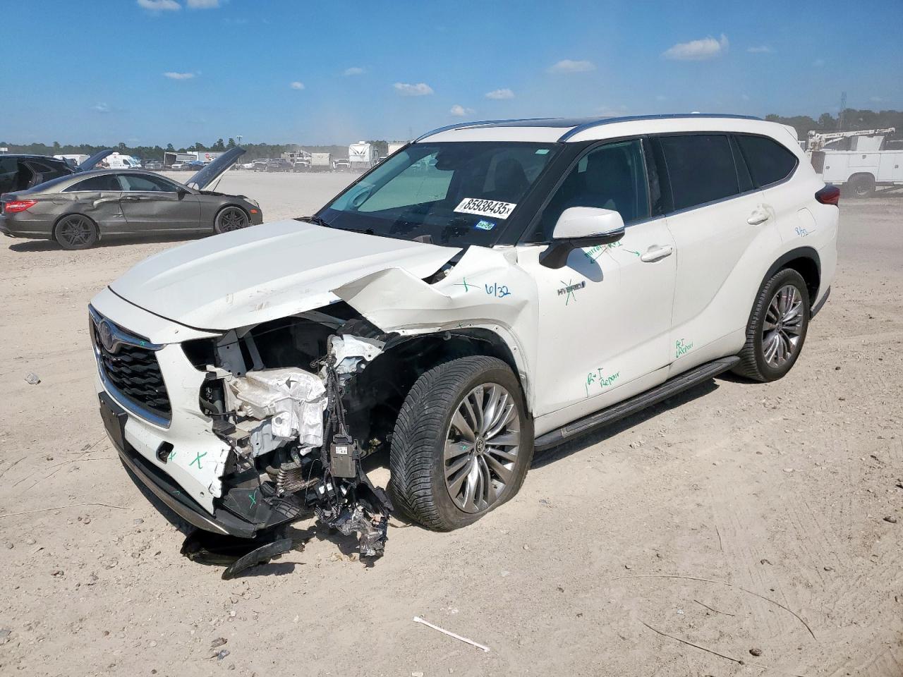 TOYOTA HIGHLANDER HYBRID PLATINUM