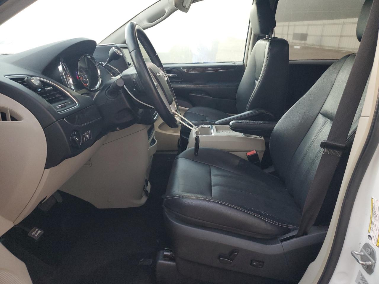 CHRYSLER TOWN & COUNTRY TOURING