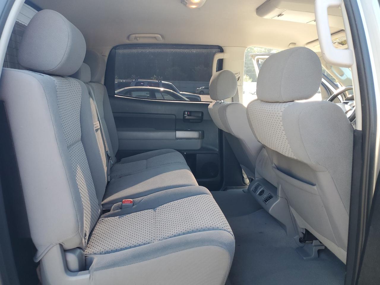 TOYOTA TUNDRA CREWMAX SR5