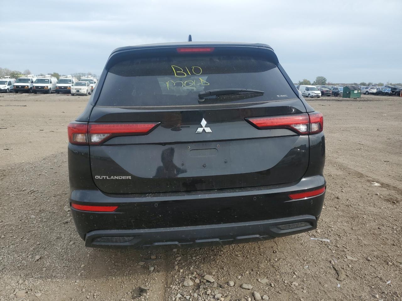 MITSUBISHI OUTLANDER ES