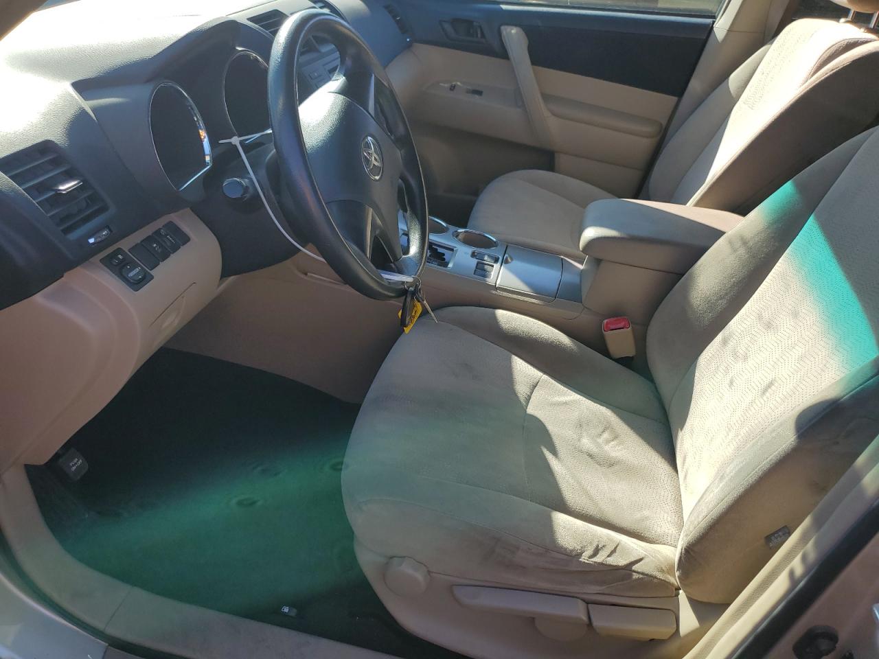 TOYOTA HIGHLANDER BASE