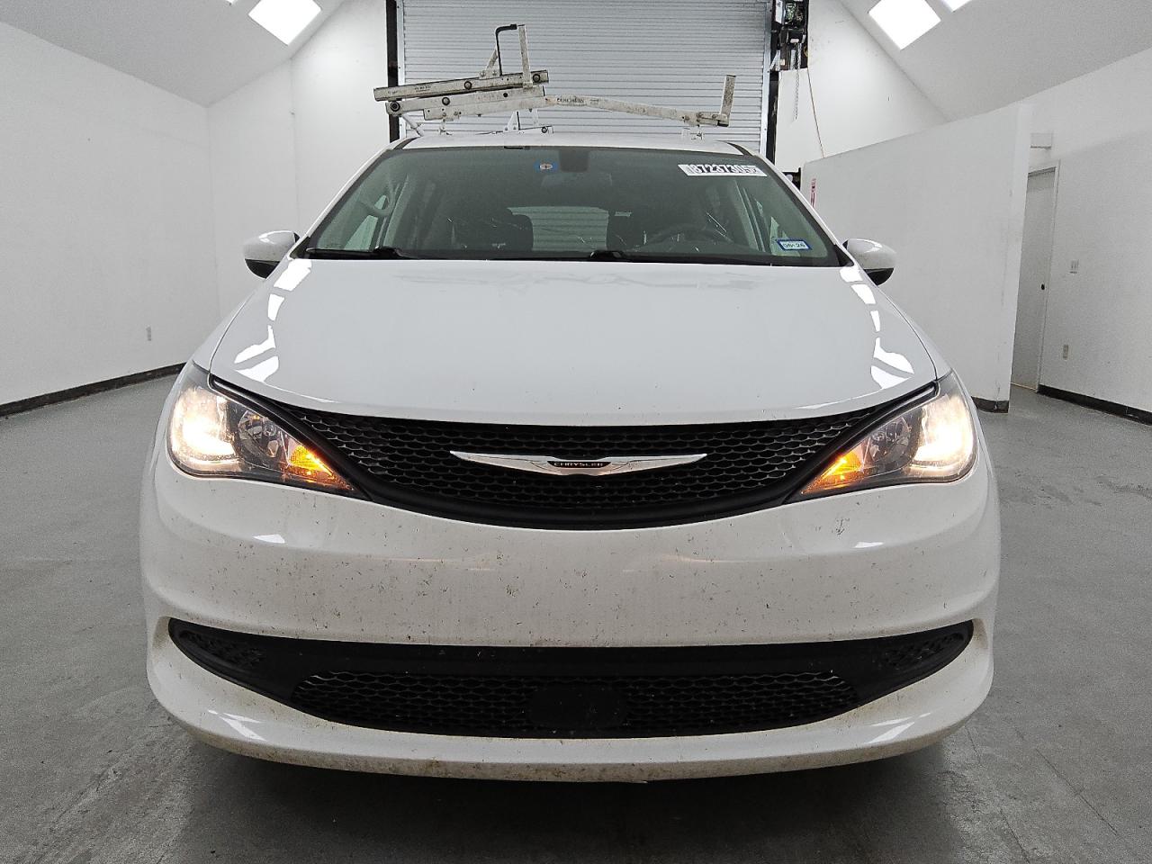 Lot #3316815428 2022 CHRYSLER VOYAGER LX