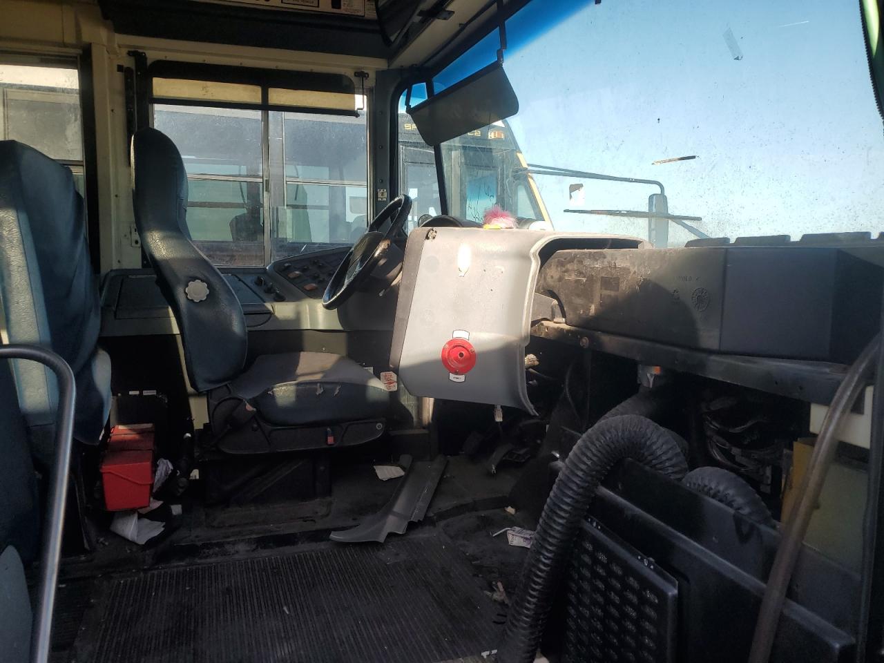 Lot #3266969492 2013 IC CORPORATION CE SERIES SCHOOL