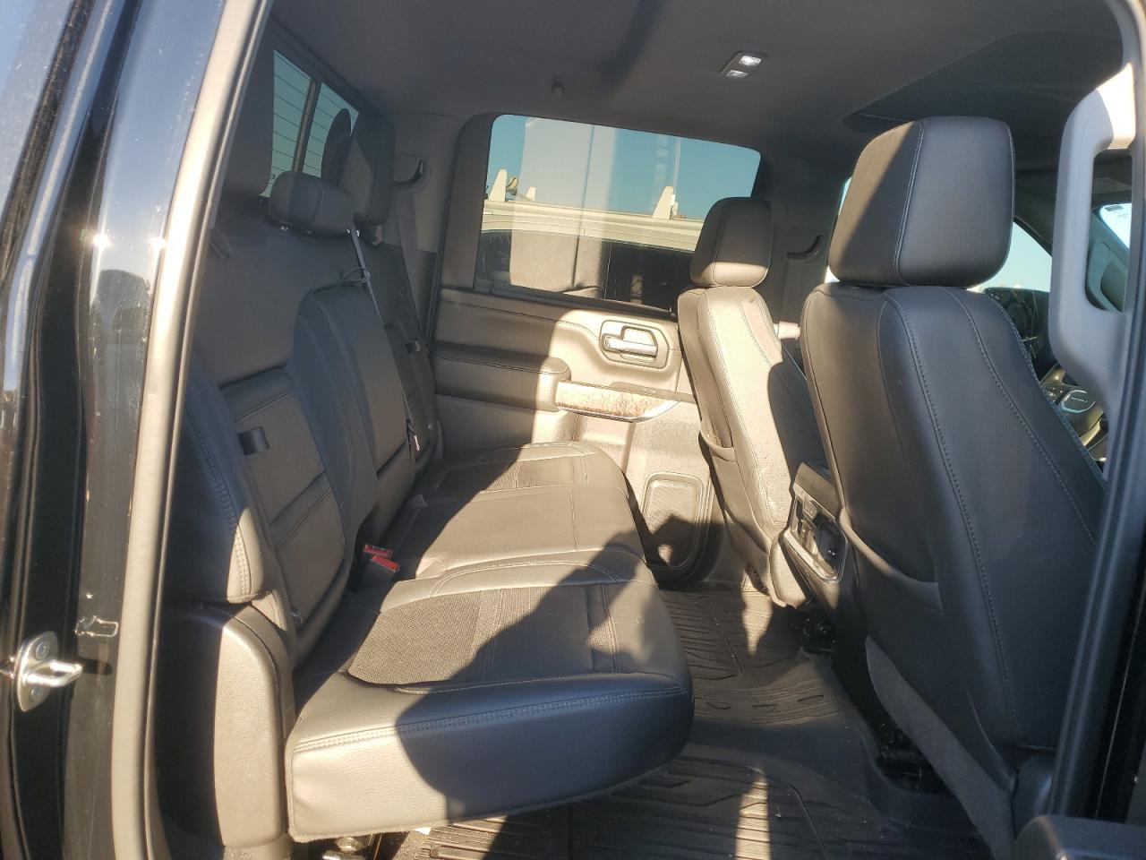 GMC SIERRA K2500 DENALI