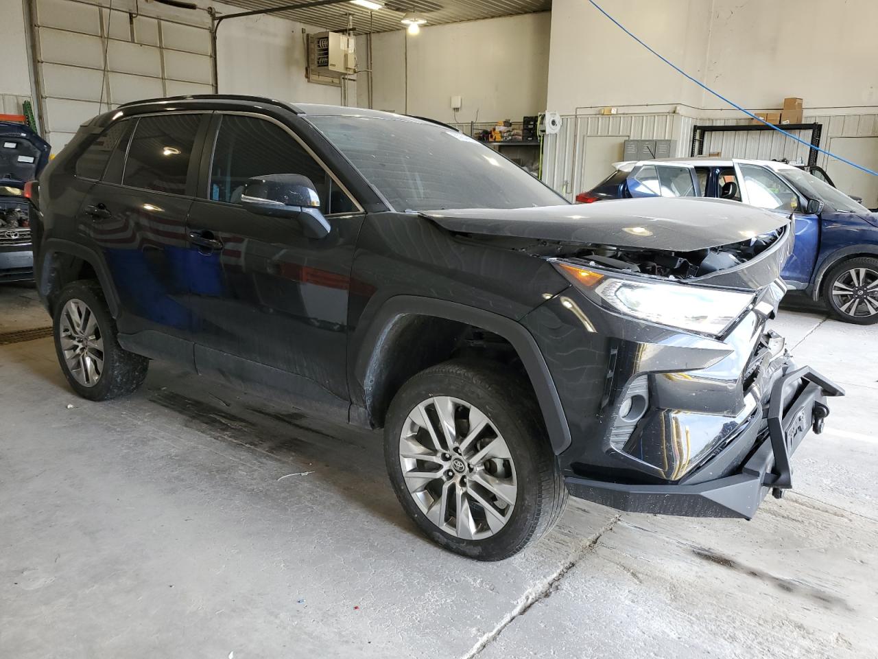 TOYOTA RAV4 XLE PREMIUM