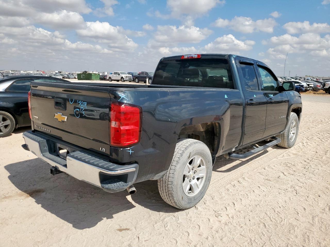 CHEVROLET SILVERADO C1500 LT