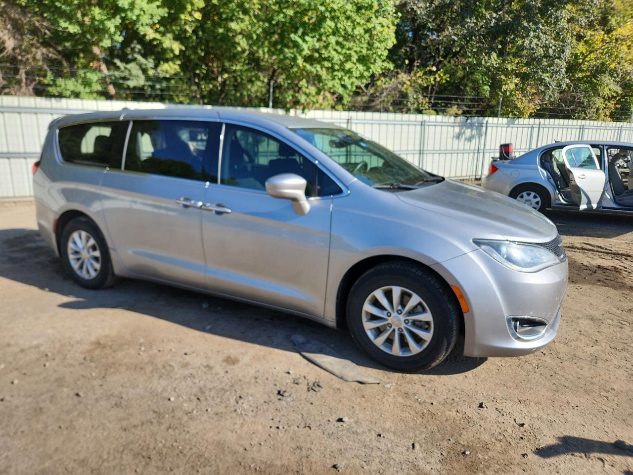 CHRYSLER PACIFICA TOURING PLUS