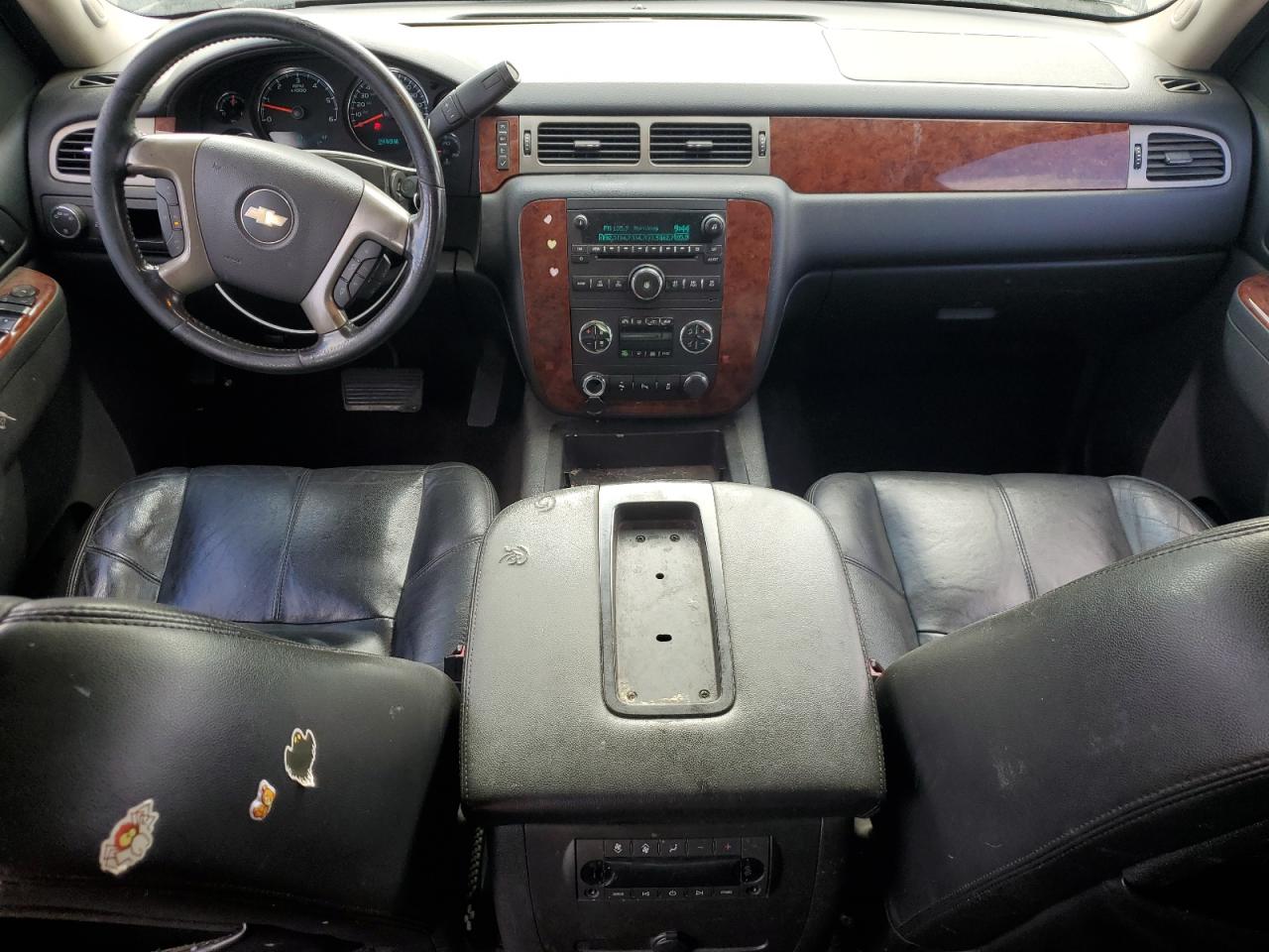 CHEVROLET SUBURBAN C1500 LT