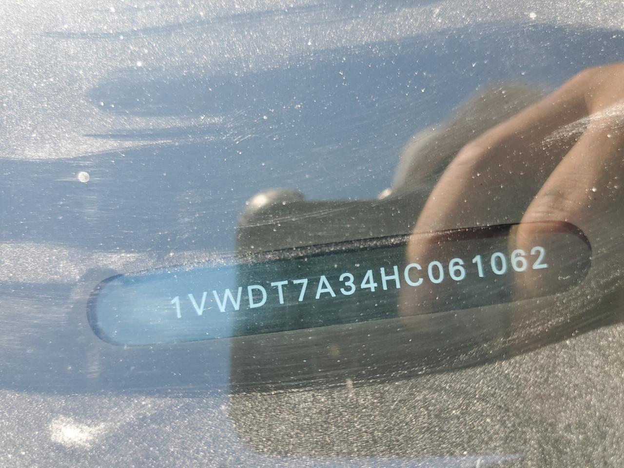 VOLKSWAGEN PASSAT R-LINE