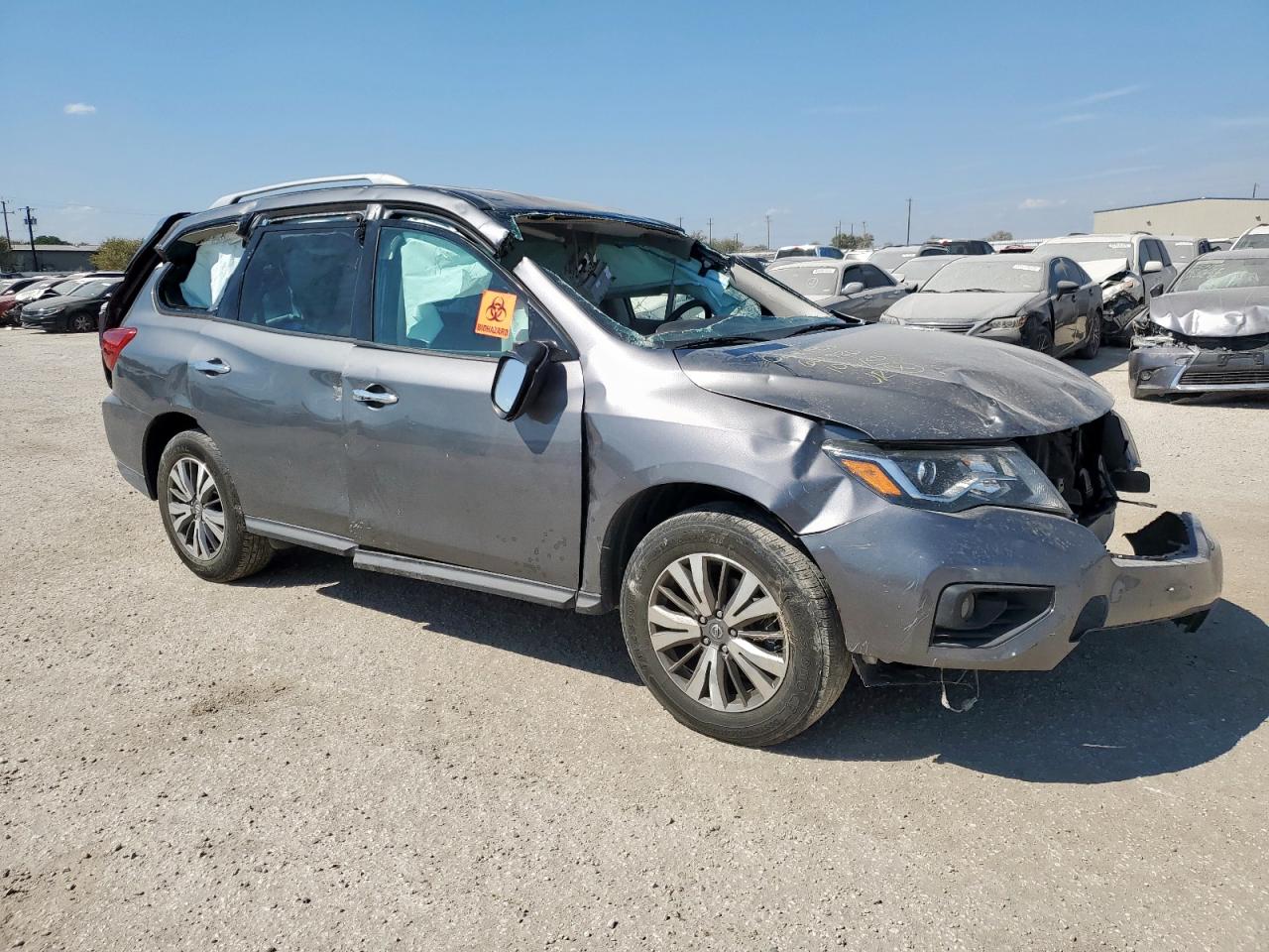 NISSAN PATHFINDER SL