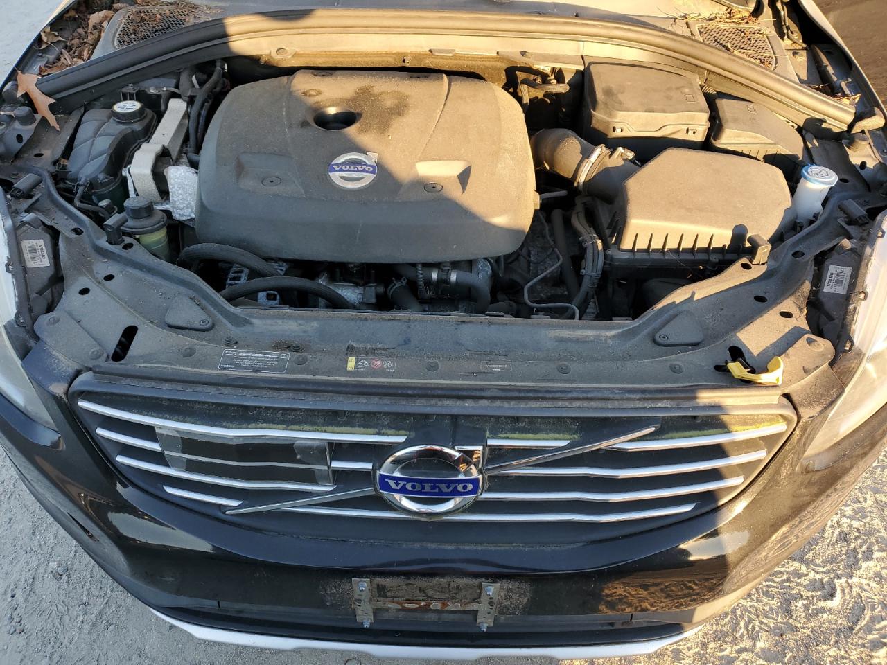 VOLVO XC60 T5 PLATINUM