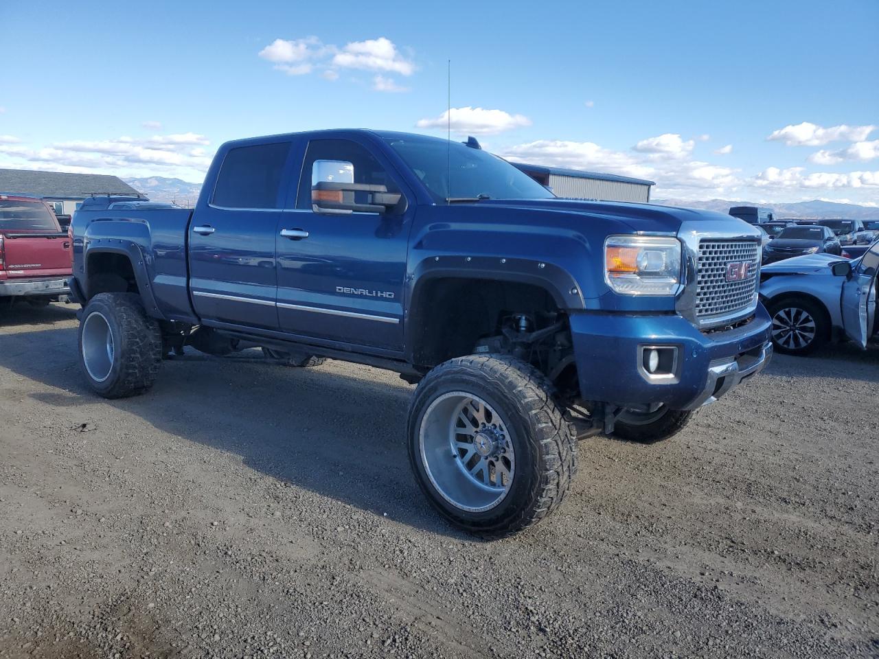 GMC SIERRA K3500 DENALI