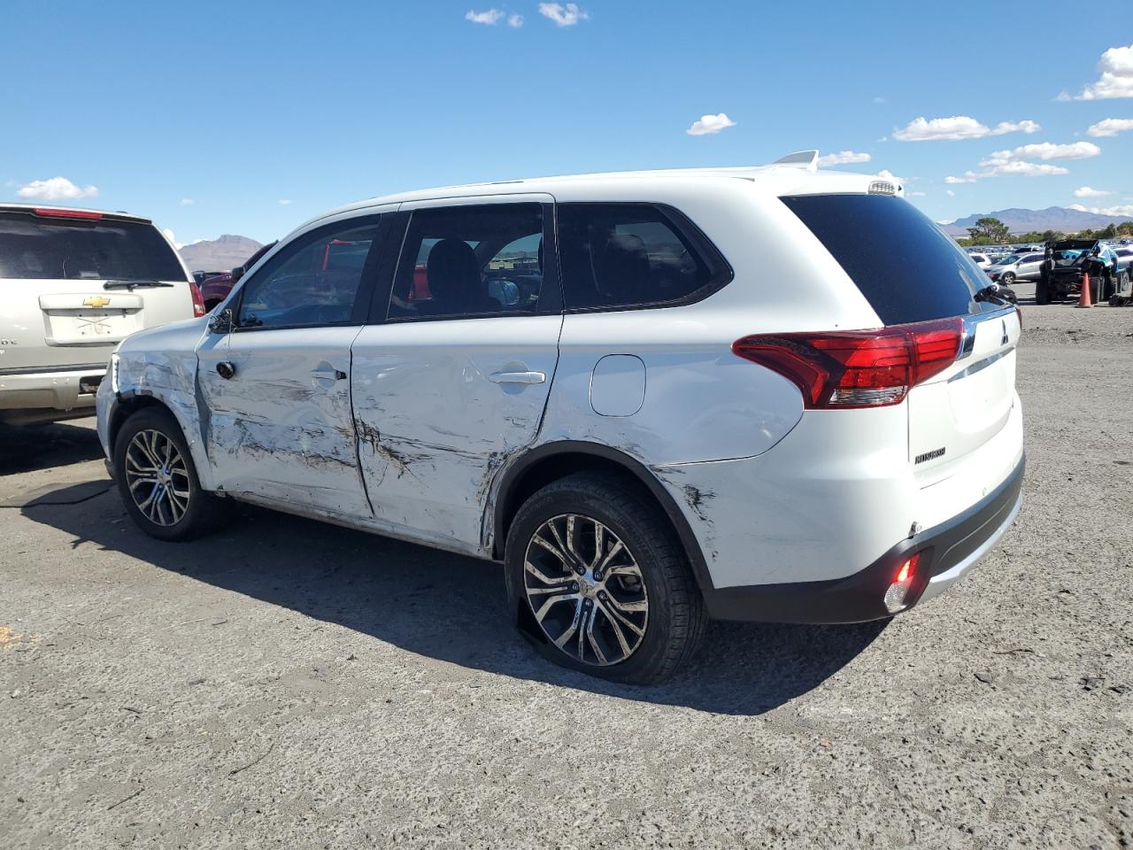 MITSUBISHI OUTLANDER ES