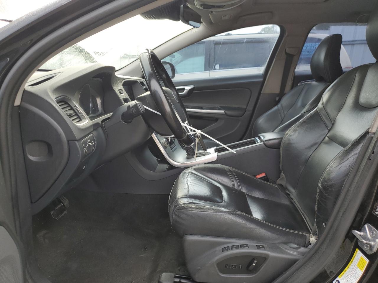 VOLVO V60 T5 DYNAMIC