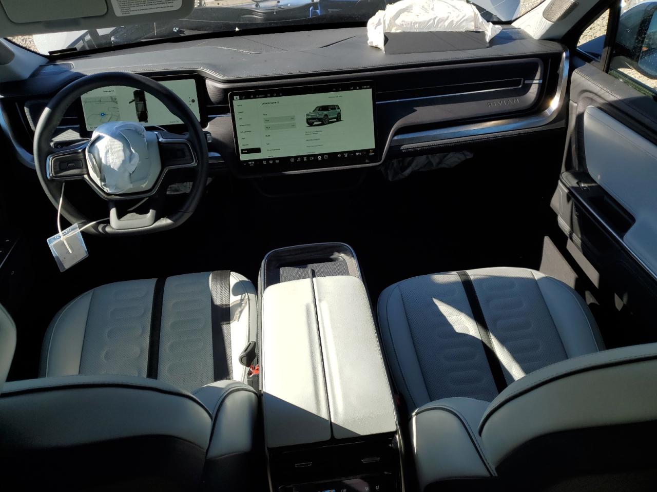 Lot #3317026074 2025 RIVIAN R1S ADVENT