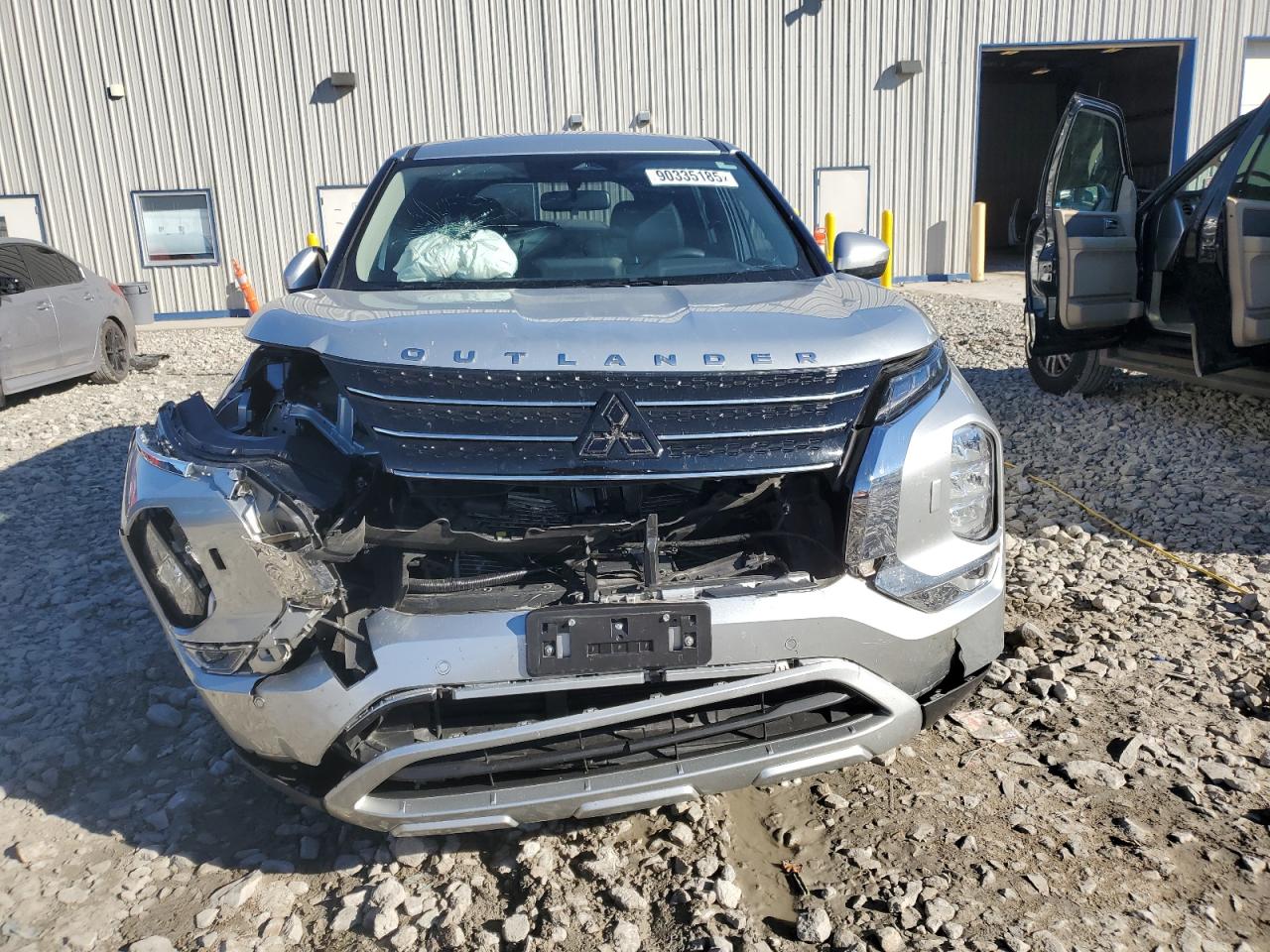 MITSUBISHI OUTLANDER SE