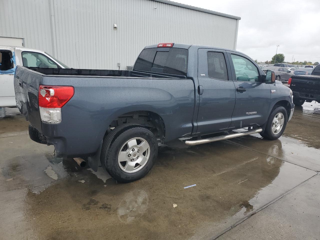 TOYOTA TUNDRA DOUBLE CAB SR5