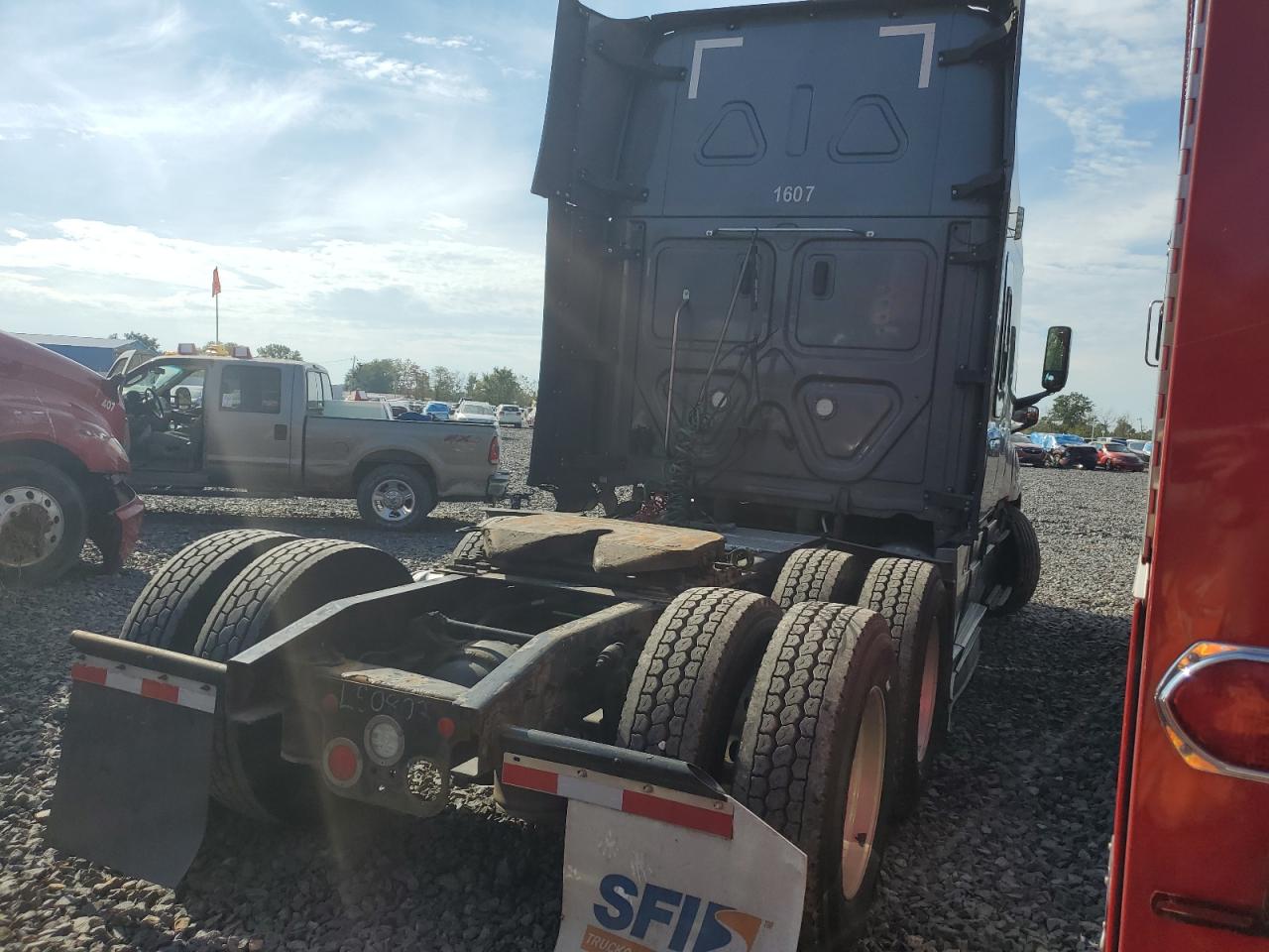 Lot #3302846929 2020 FREIGHTLINER CASCADIA 1