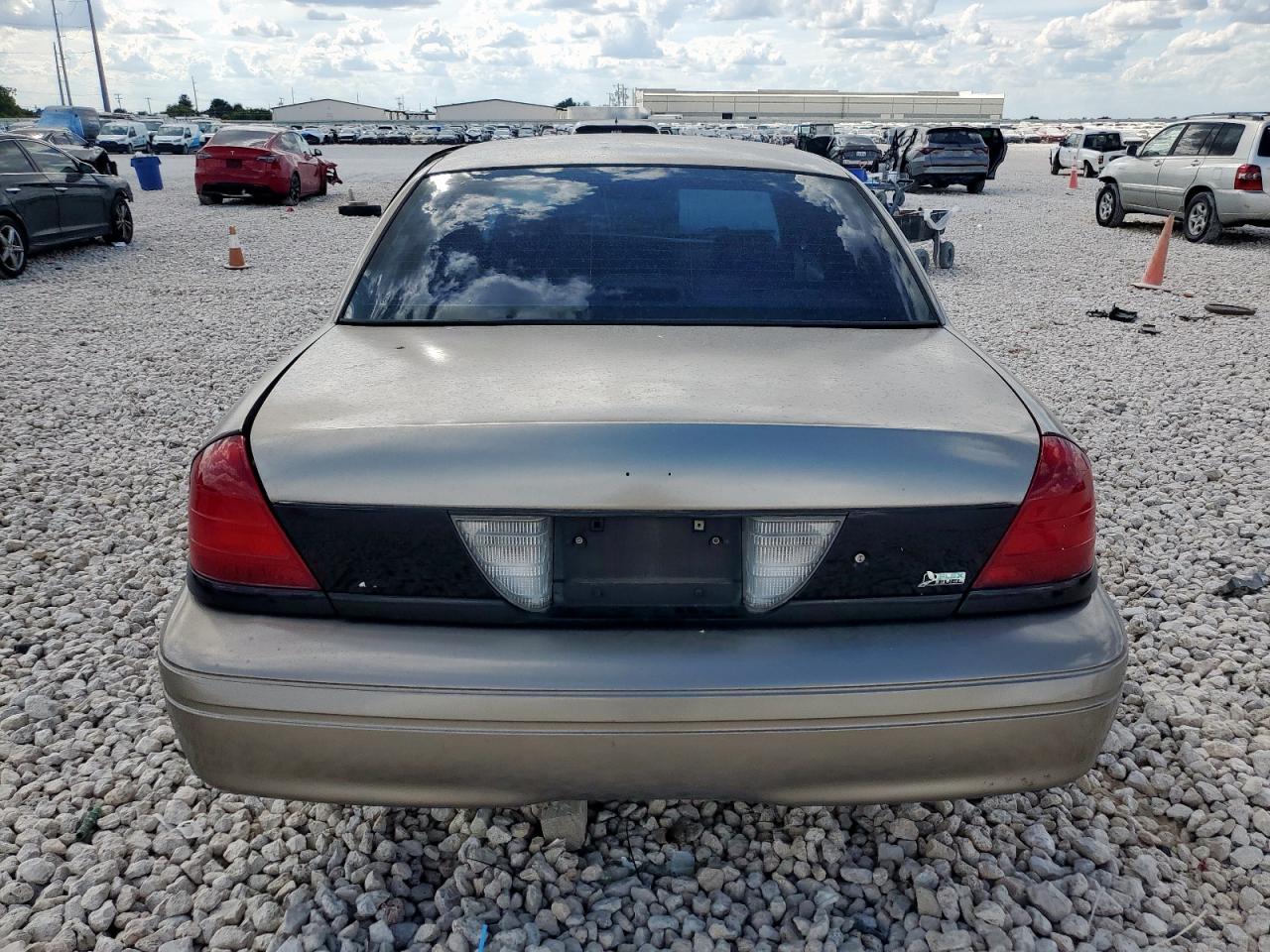 FORD CROWN VICTORIA POLICE INTERCEPTOR