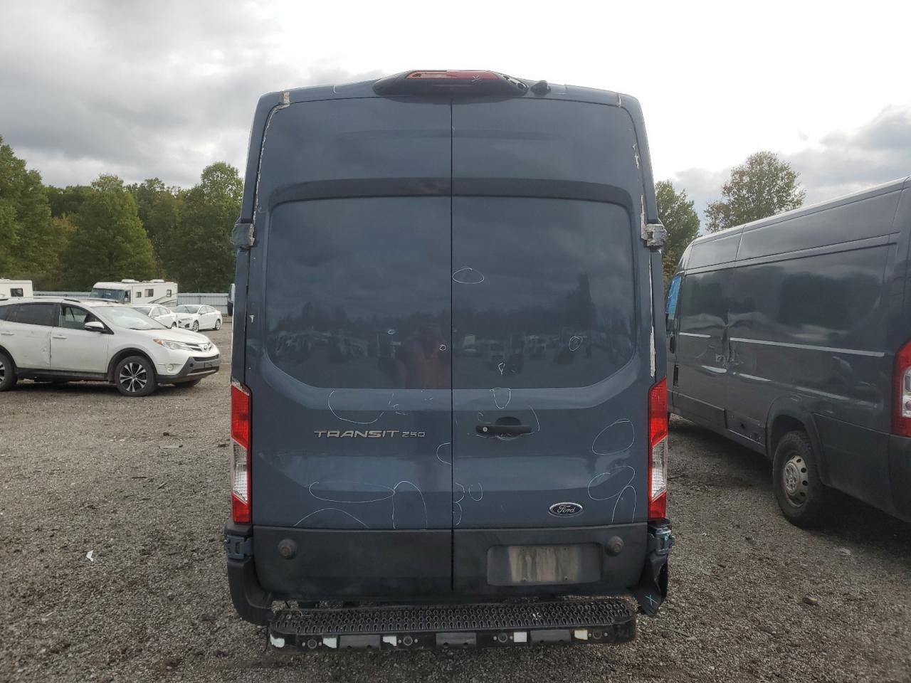 FORD TRANSIT T-250