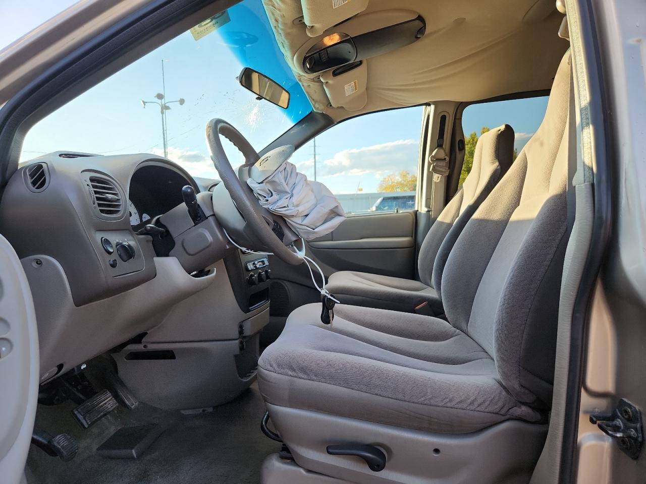 Lot #3269254122 2002 DODGE GRAND CARA