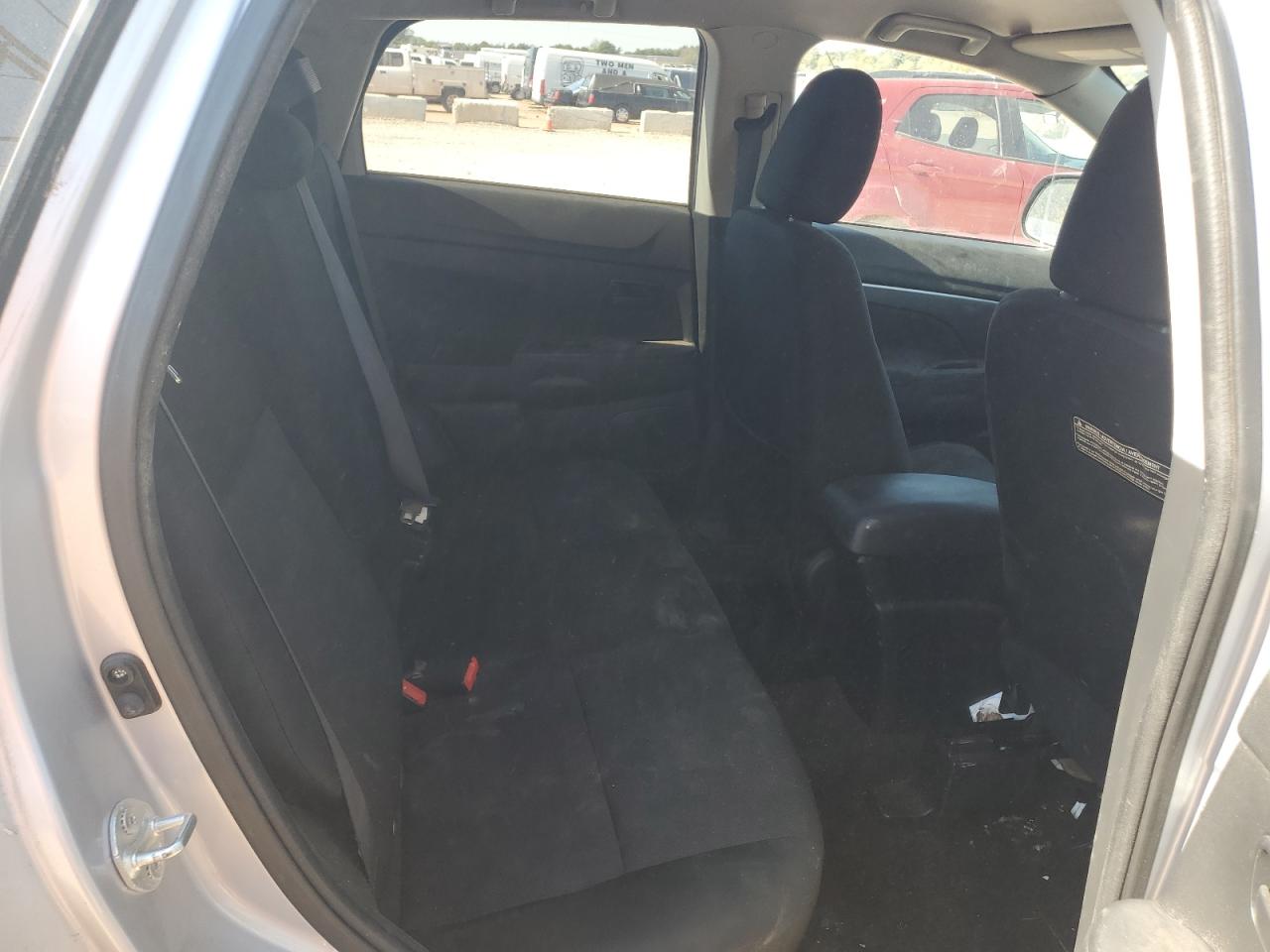 MITSUBISHI OUTLANDER ES