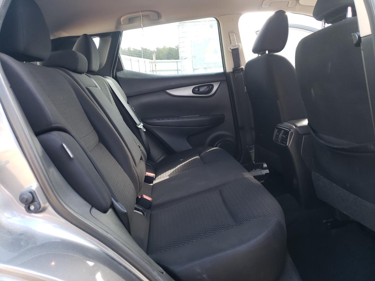 NISSAN ROGUE SPORT S