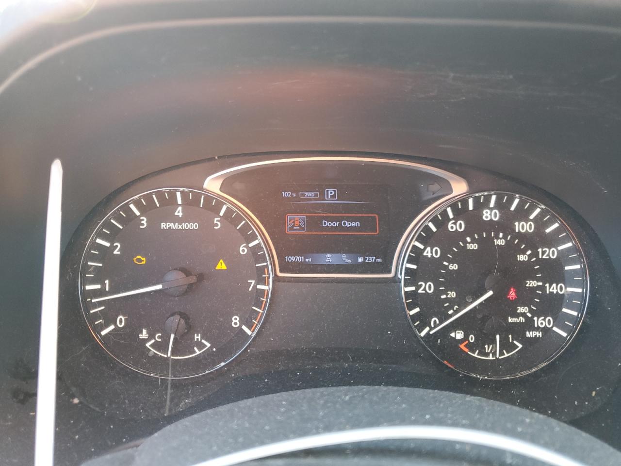 NISSAN PATHFINDER SV