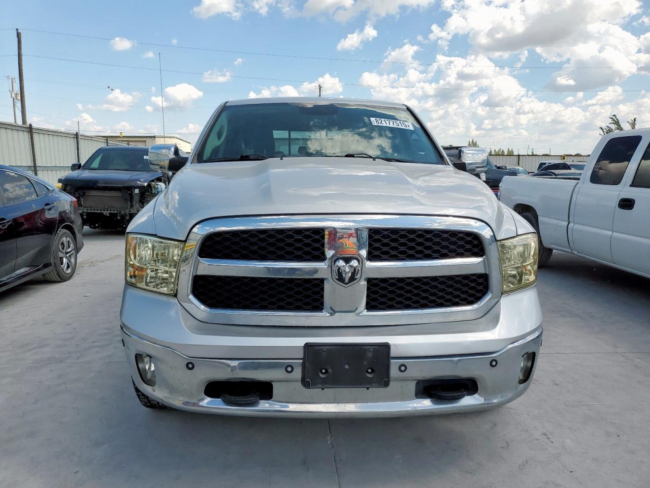 RAM 1500 SLT