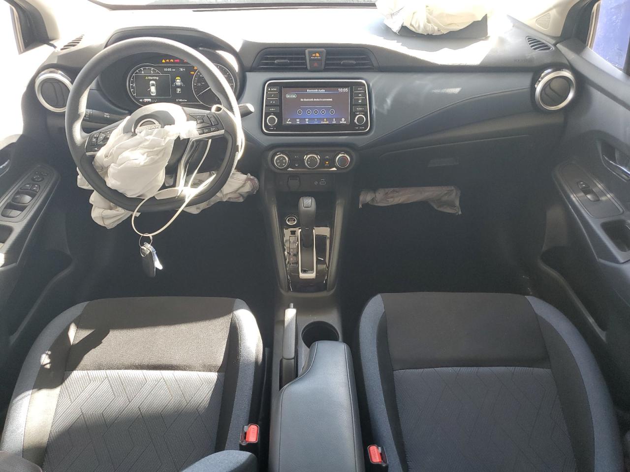 NISSAN VERSA SV