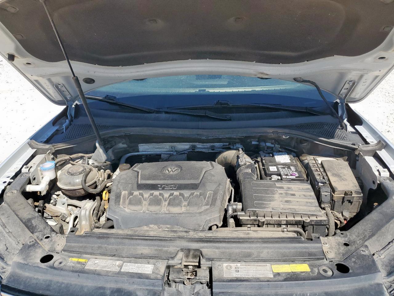 VOLKSWAGEN TIGUAN SE