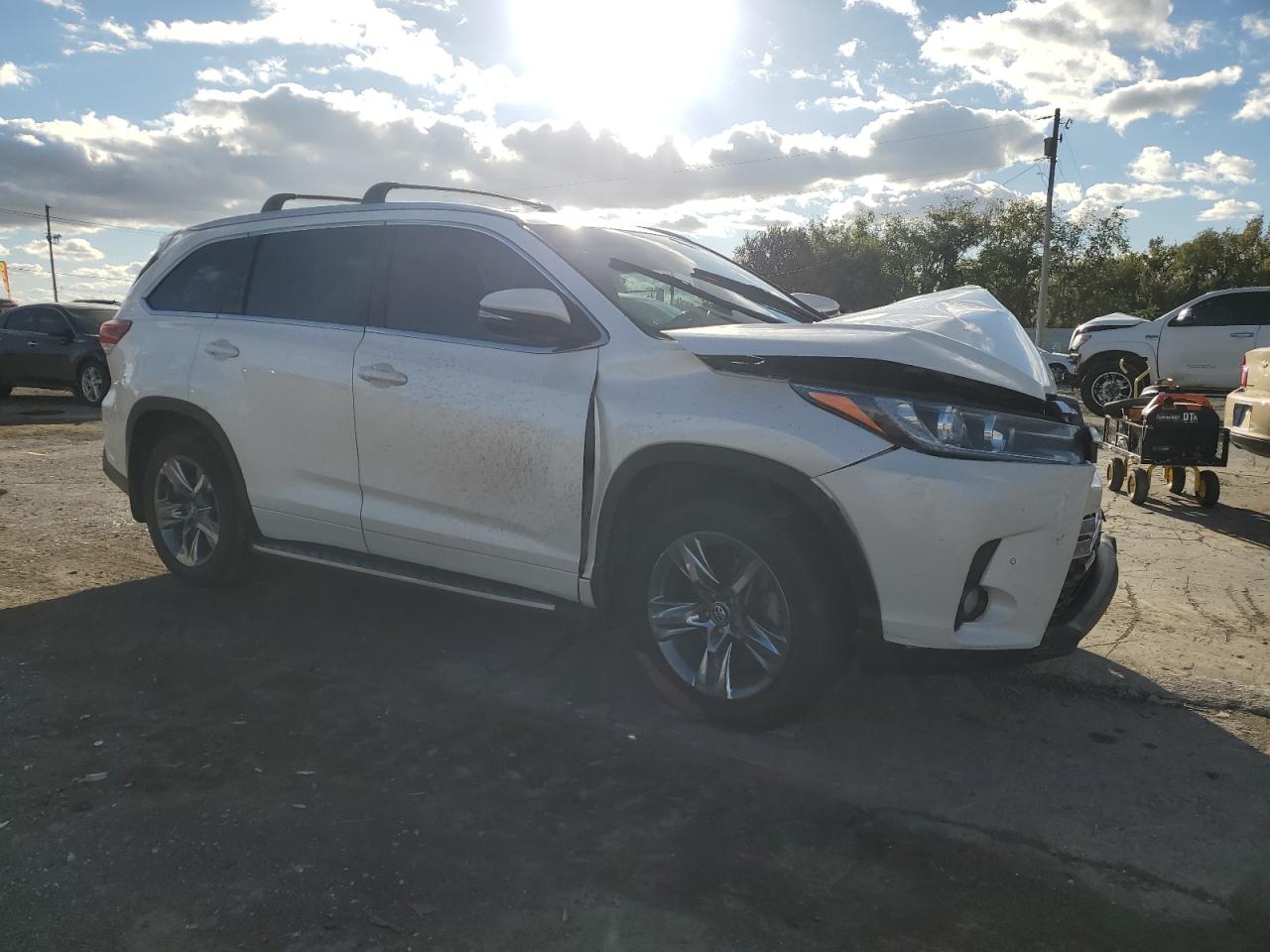 TOYOTA HIGHLANDER LIMITED