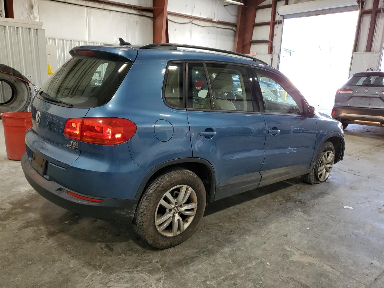 VOLKSWAGEN TIGUAN S
