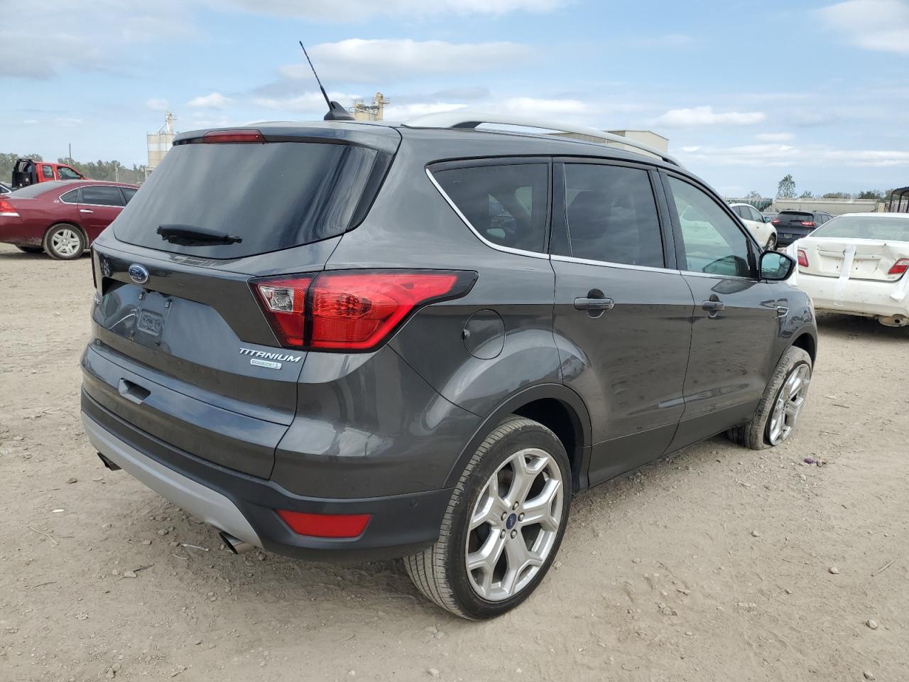 FORD ESCAPE TITANIUM
