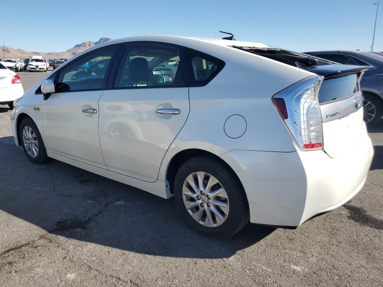 TOYOTA PRIUS PLUG-IN