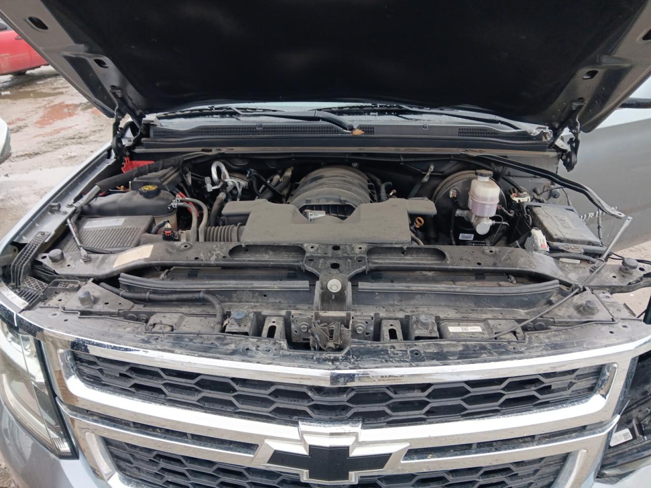 CHEVROLET SUBURBAN C1500 LS