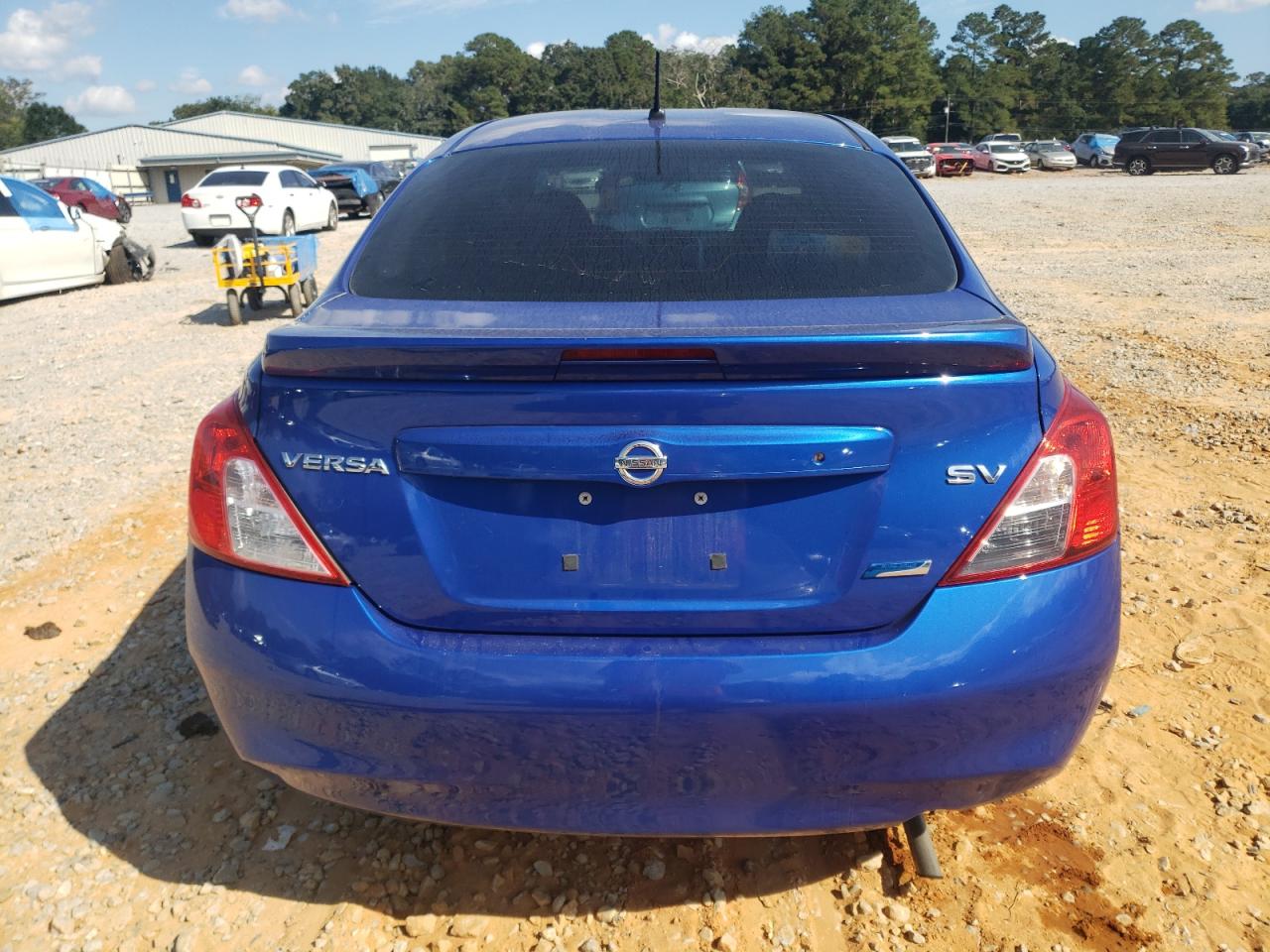 NISSAN VERSA S