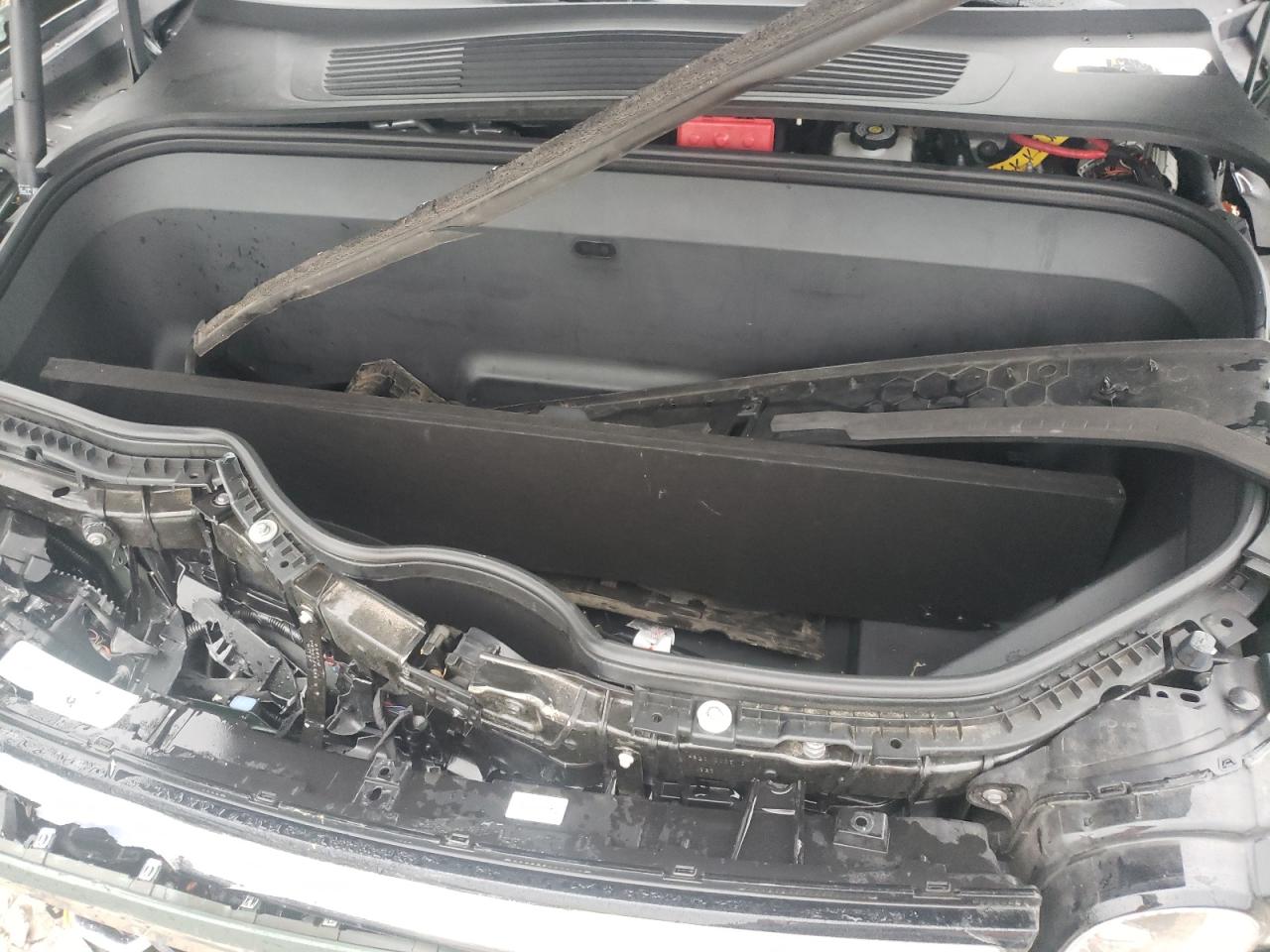 RIVIAN R1S ADVENTURE