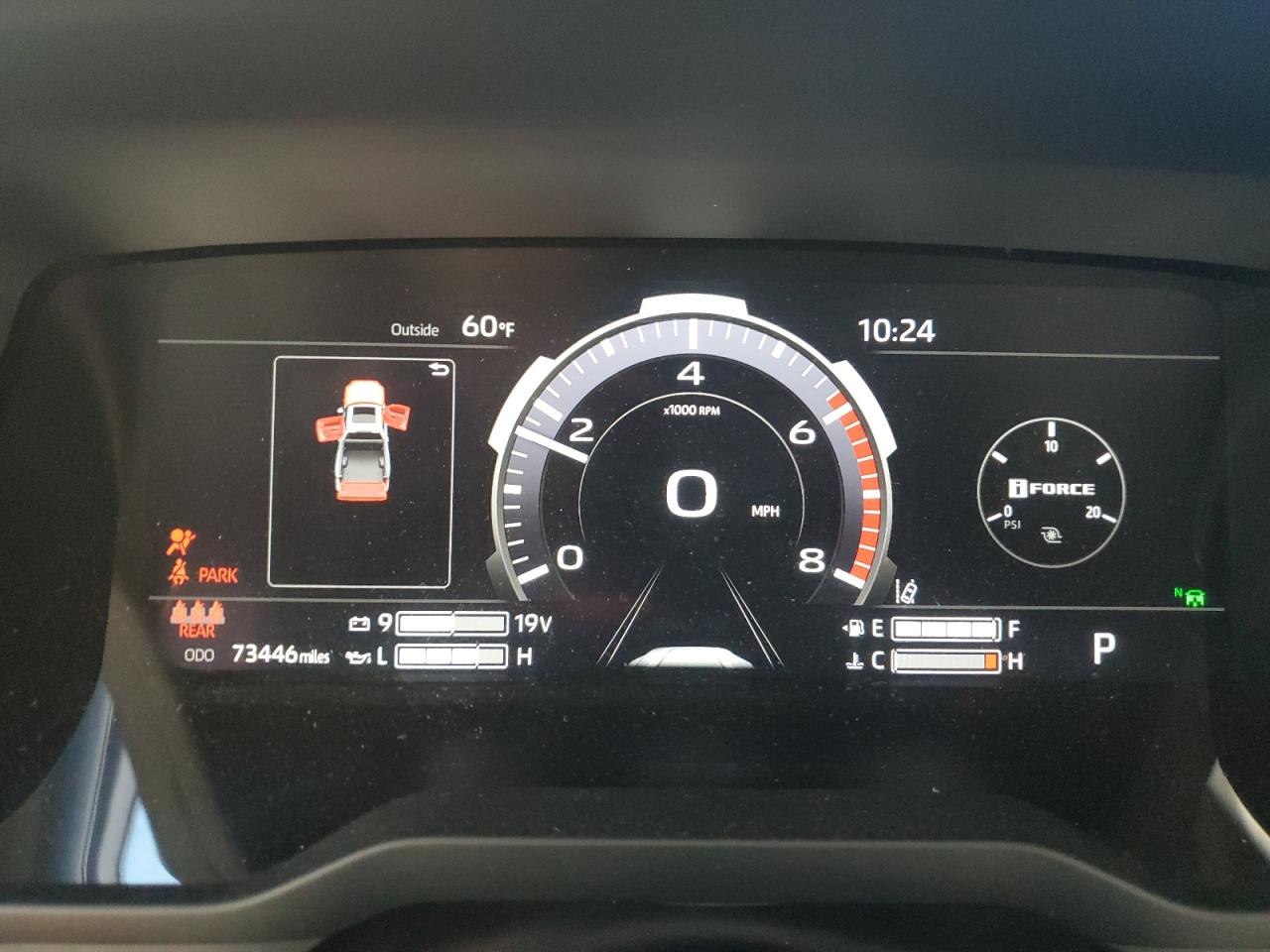 TOYOTA TUNDRA CREWMAX PLATINUM