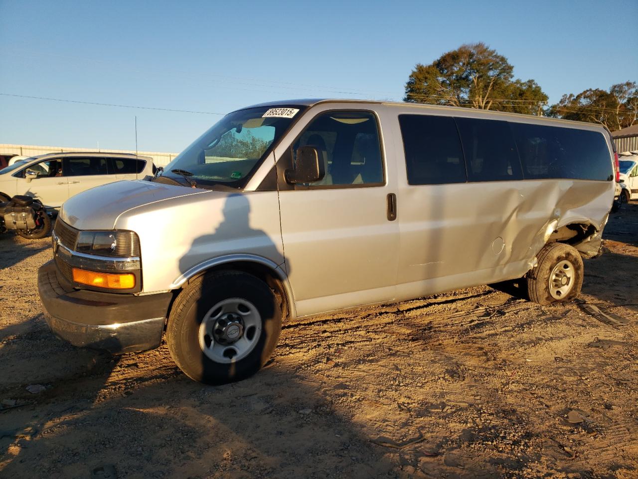 CHEVROLET EXPRESS LT