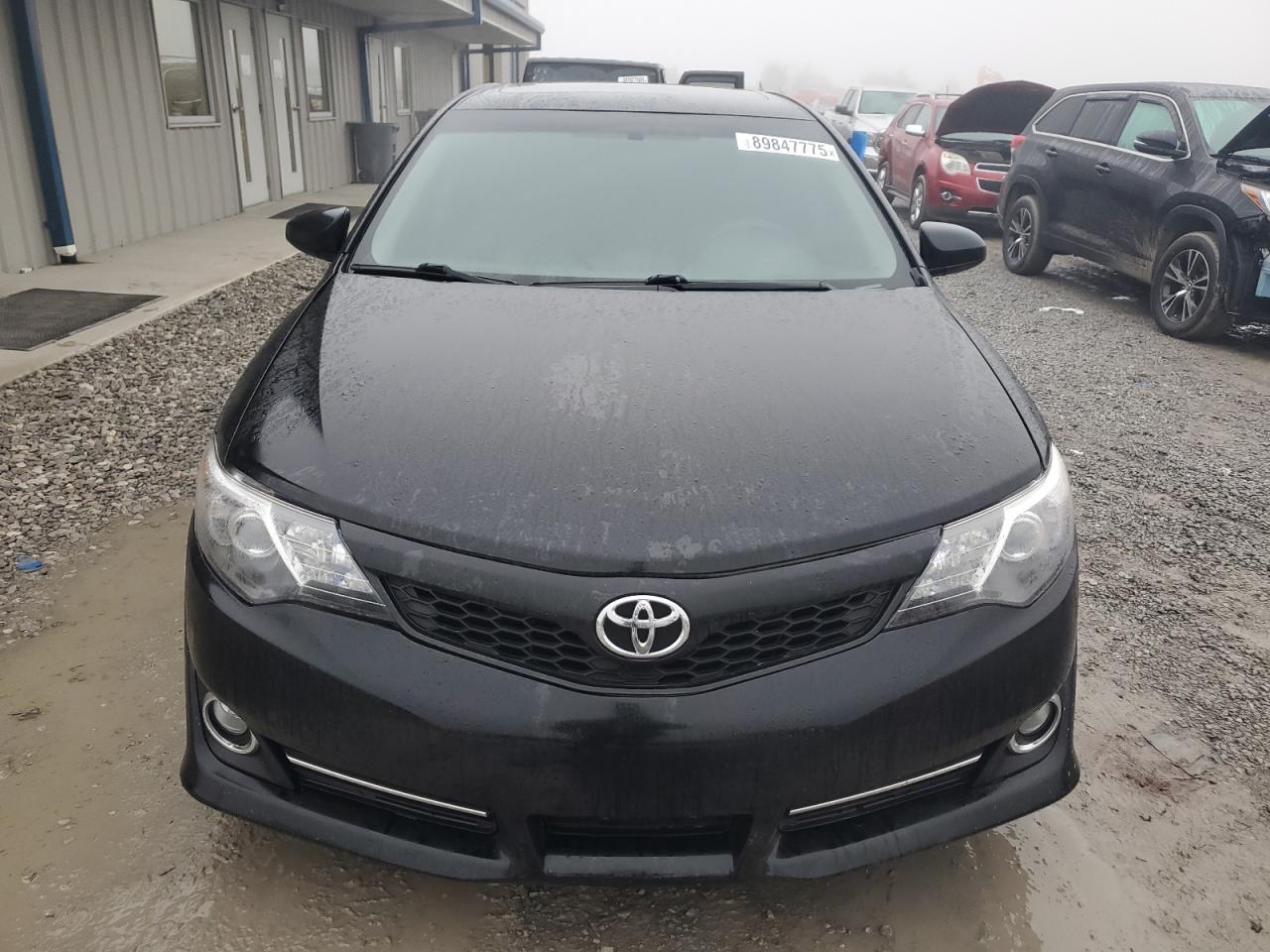 TOYOTA CAMRY BASE