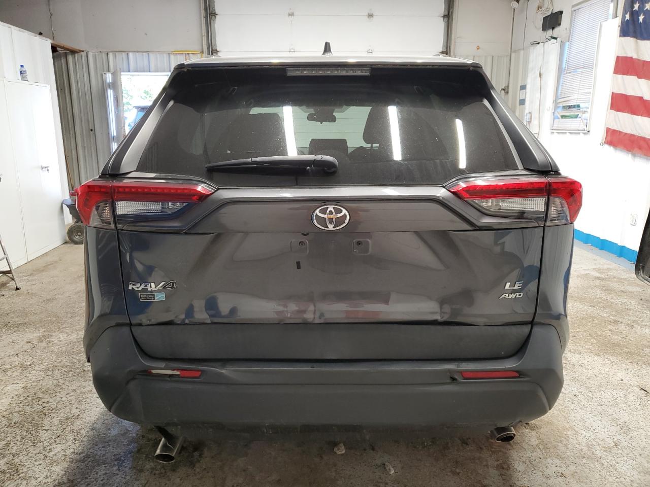 TOYOTA RAV4 LE
