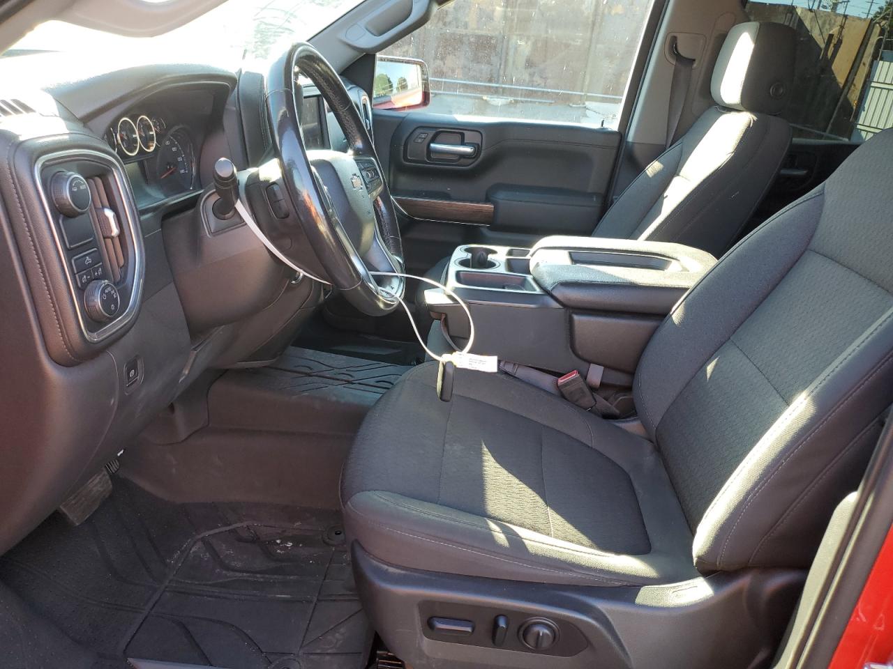 CHEVROLET SILVERADO C1500 LT