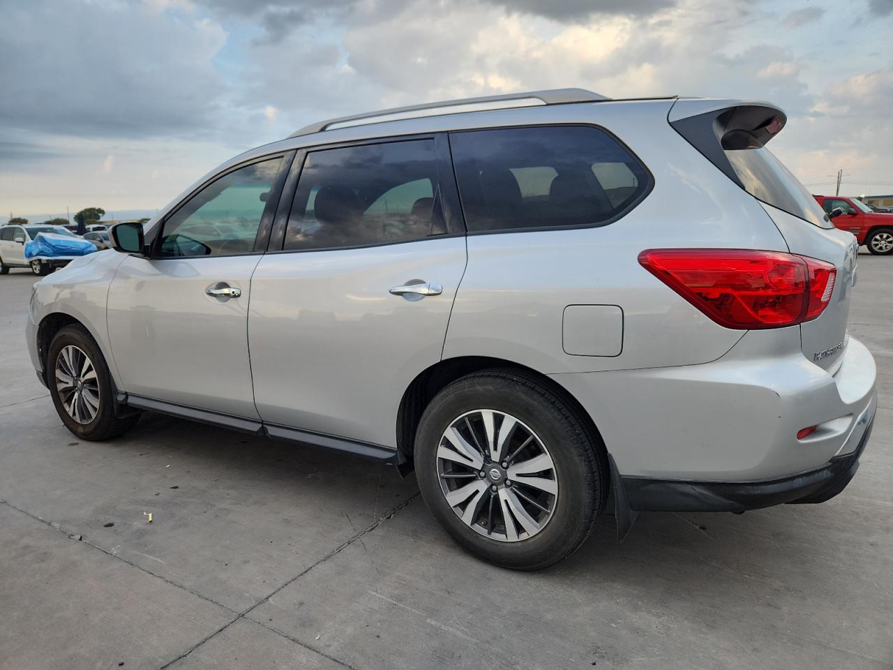 Lot #3317693065 2017 NISSAN PATHFINDER