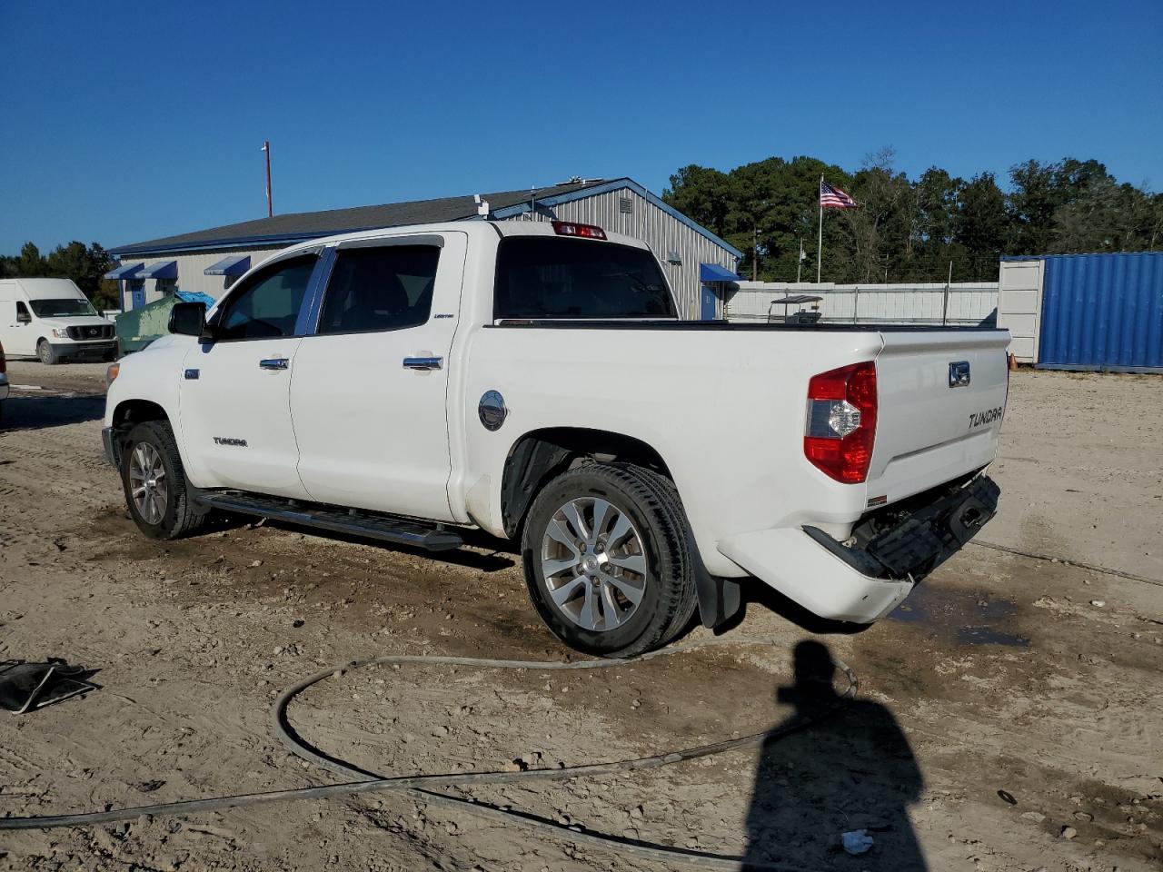 TOYOTA TUNDRA CREWMAX LIMITED