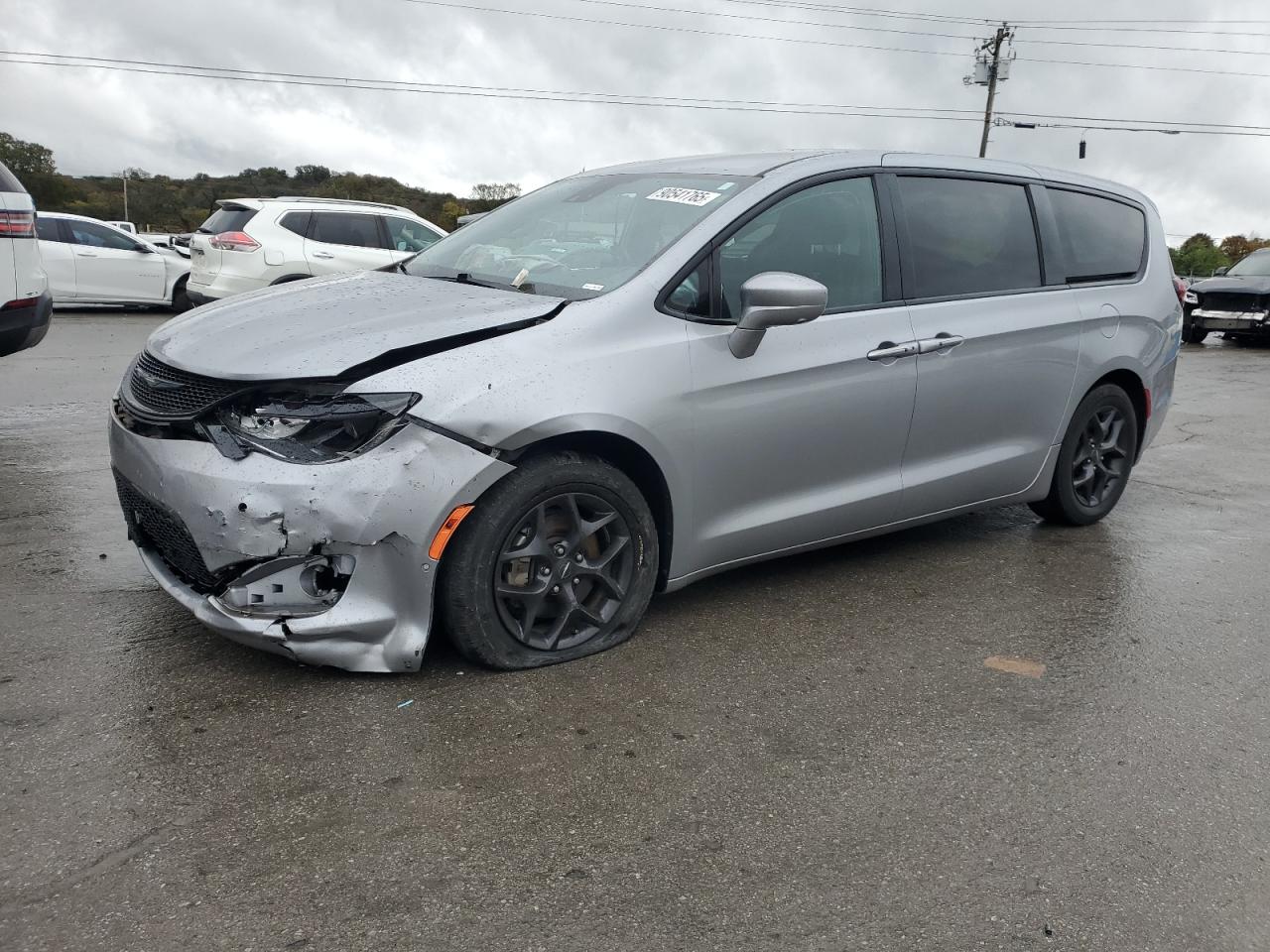CHRYSLER PACIFICA TOURING