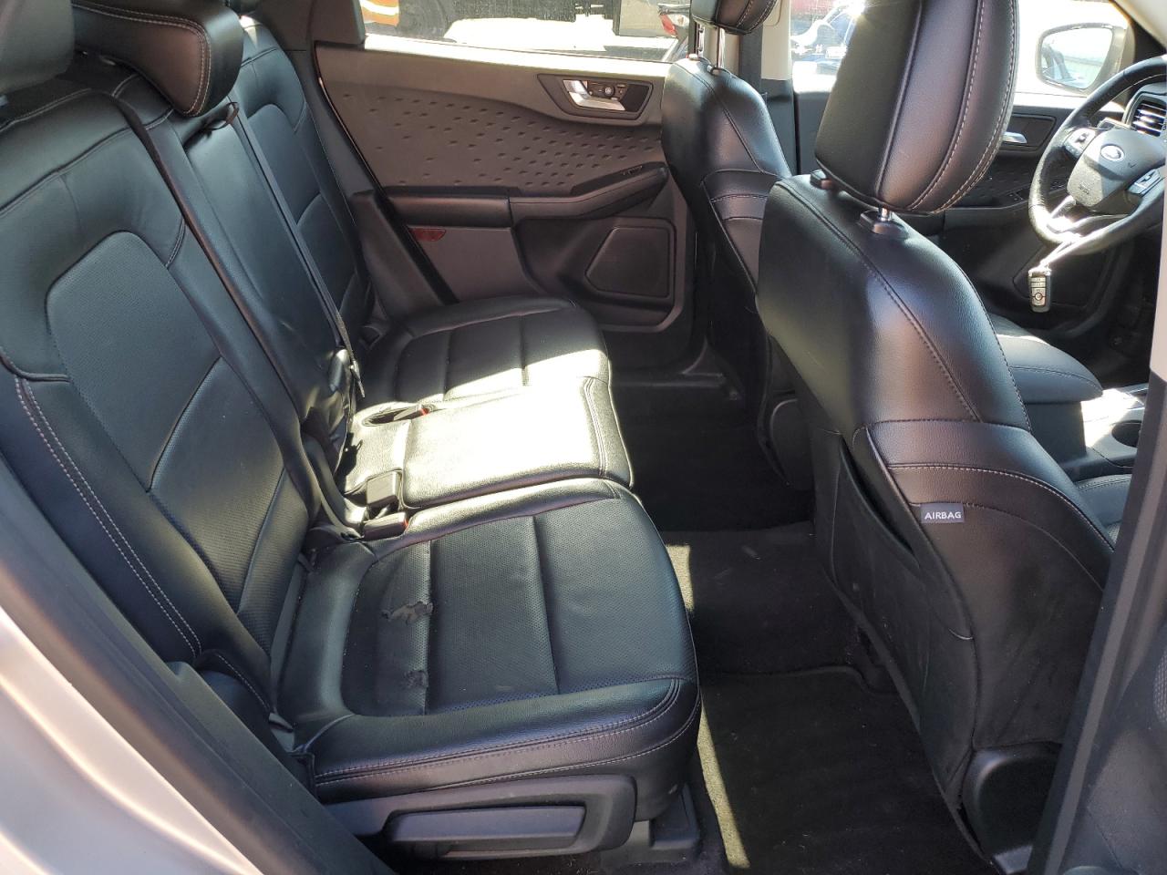 FORD ESCAPE TITANIUM